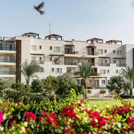 Thalassa Beach And Family With Private Pool Apartment *